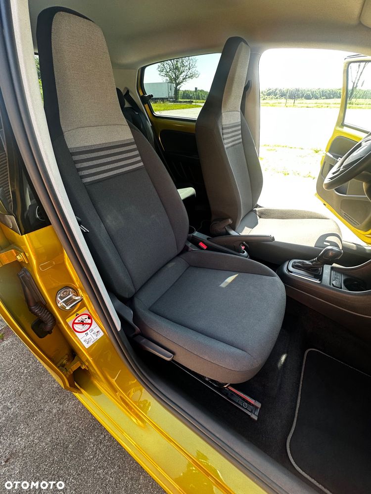 Volkswagen up! e-up - 38