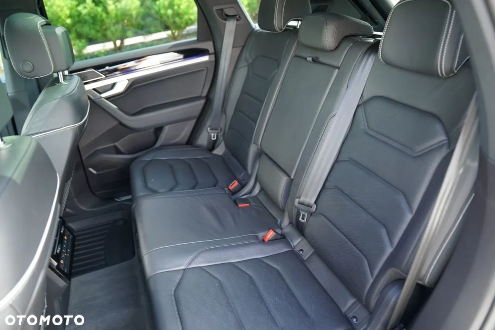 Volkswagen Touareg 3.0 V6 TDI SCR 4Mot R-Line - 33