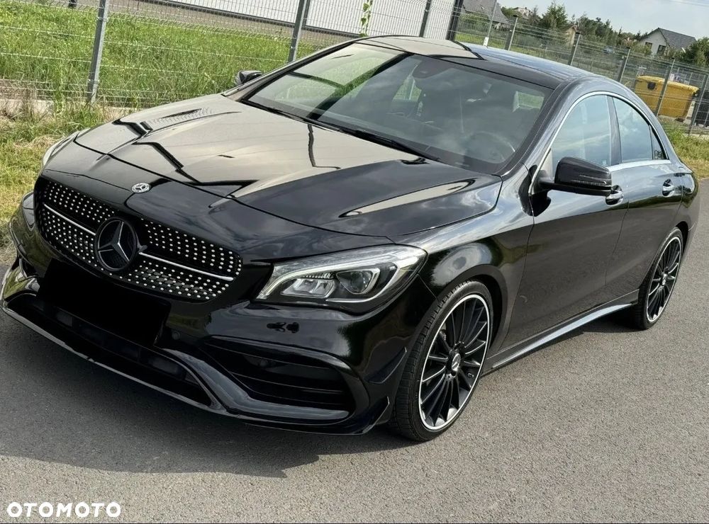 Mercedes-Benz CLA 250 4-Matic AMG Line - 11