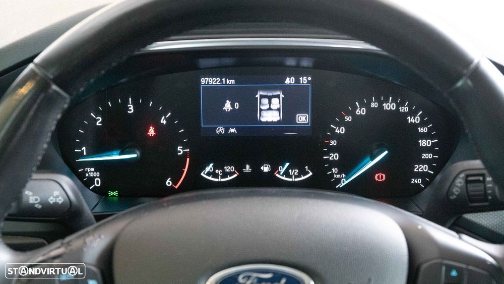 Ford Focus SW 1.5 TDCi EcoBlue Active - 6