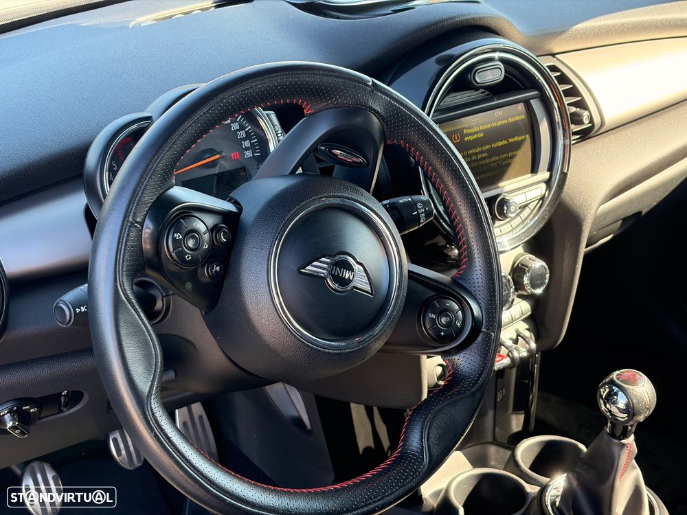MINI 3 Portas Cooper D - 23