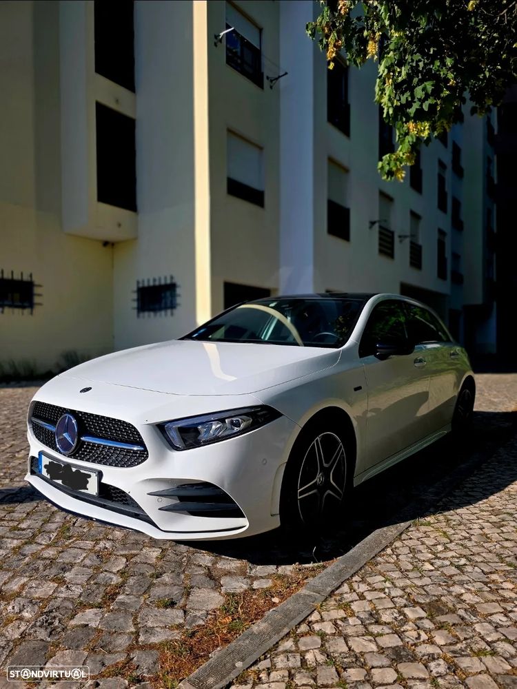 Mercedes-Benz A 250 e AMG Line - 1