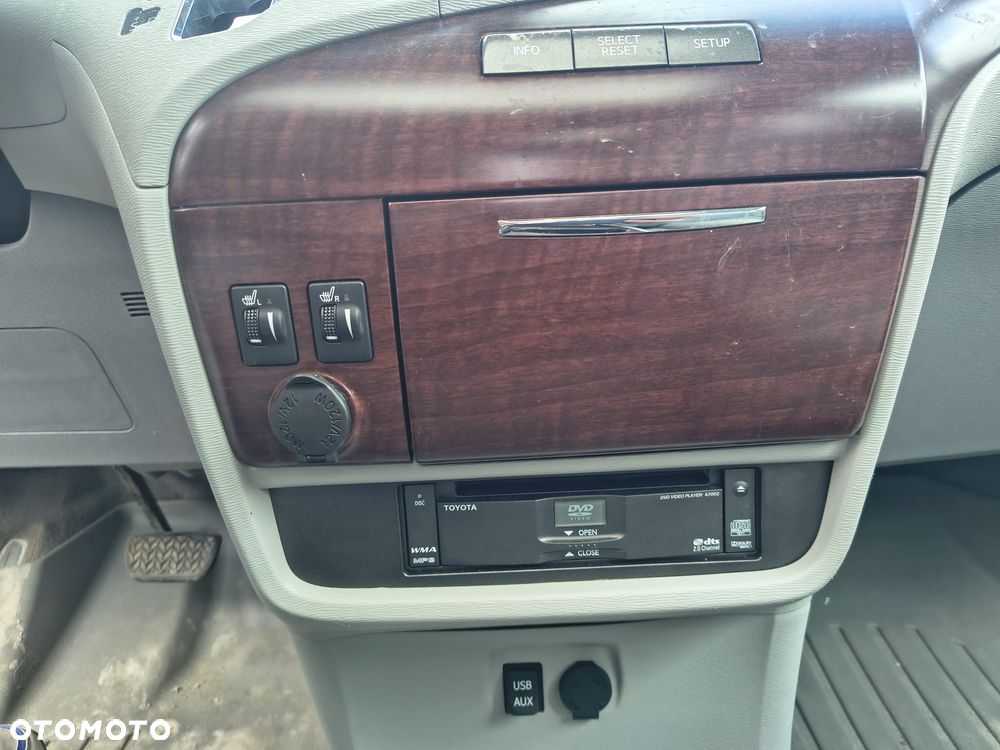 Toyota Sienna - 21