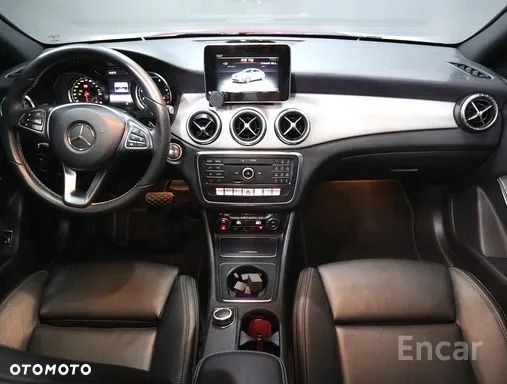 Mercedes-Benz CLA 250 4-Matic - 4