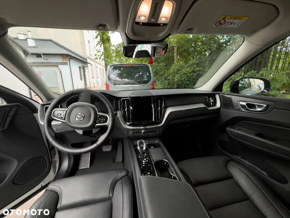 Volvo XC 60 B5 B AWD Ultra Dark - 8