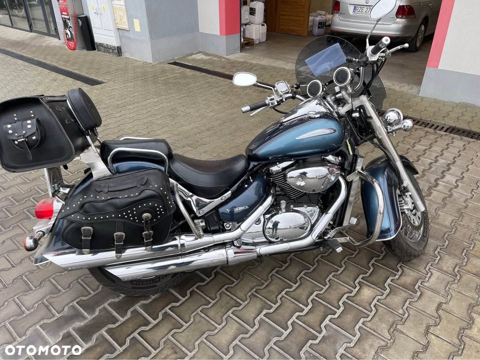 Suzuki Intruder - 2