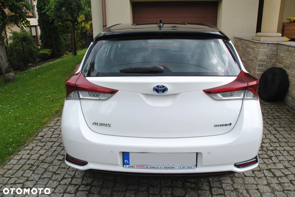 Toyota Auris Hybrid 135 Freestyle - 11