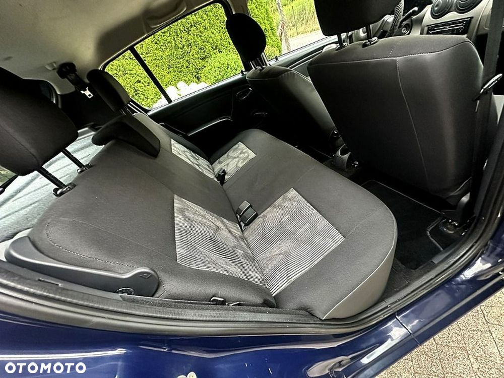 Dacia Sandero - 8