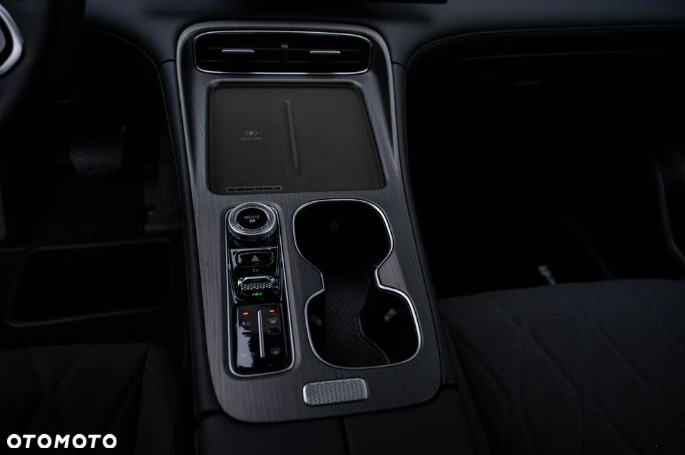 Chery Tiggo 8 1.5 T-GDI Super Hybrid Prestige DCT - 16