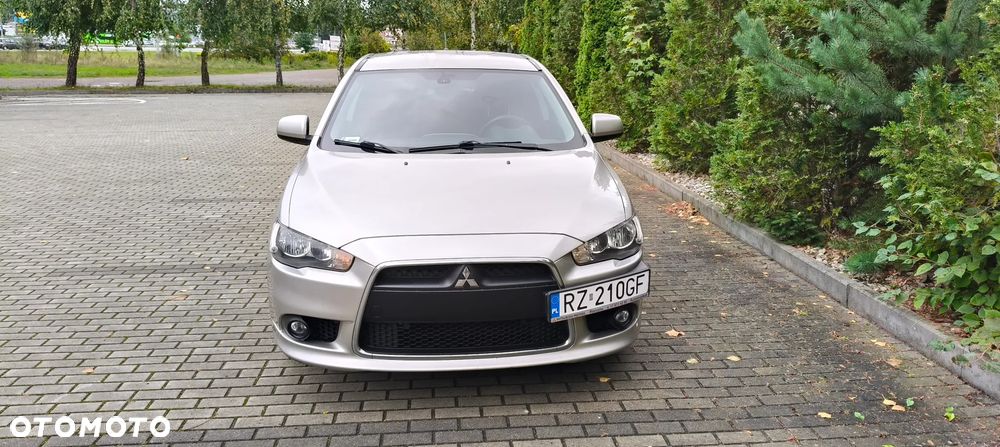 Mitsubishi Lancer - 7