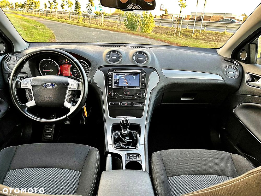 Ford Mondeo 2.0 TDCi Titanium - 23