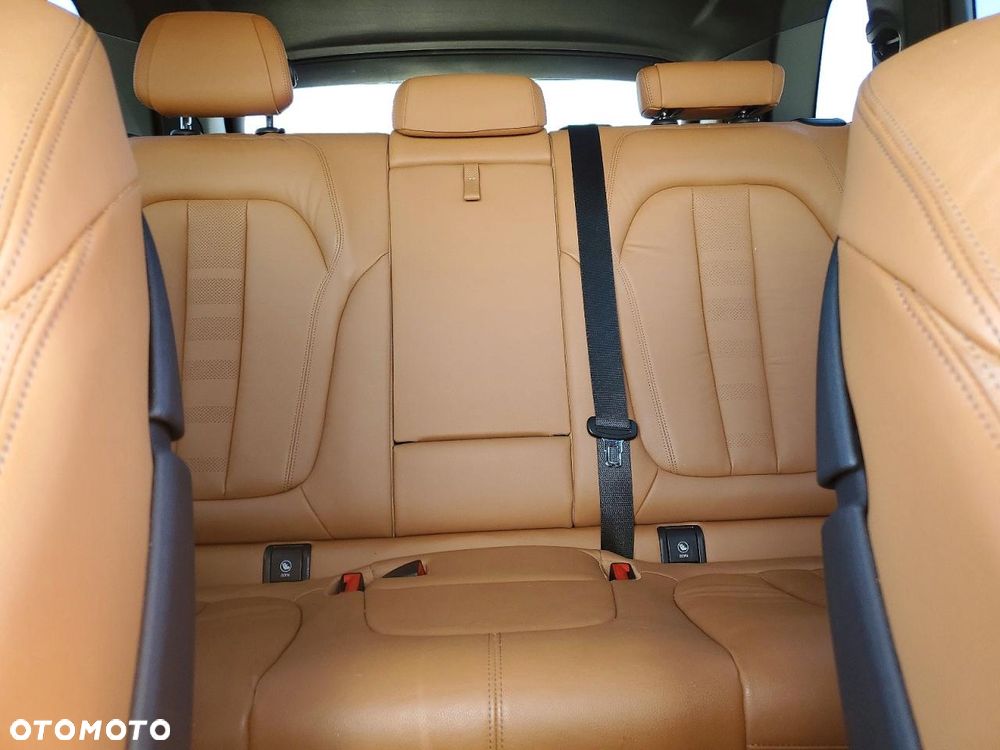 BMW X5 xDrive40i - 11
