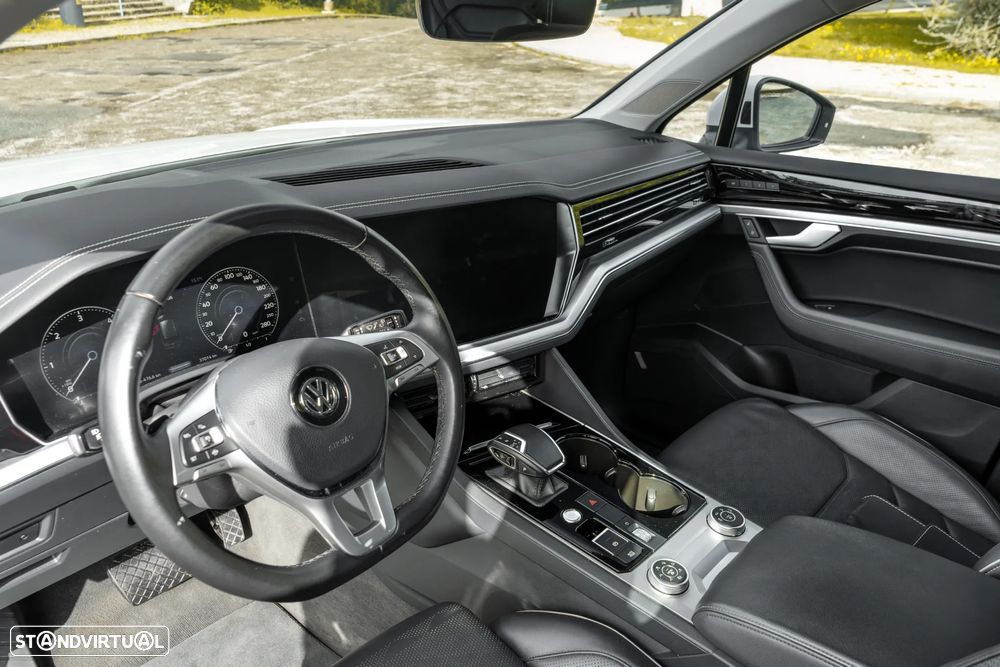 VW Touareg 3.0 TDI V6 Elegance Plus - 14