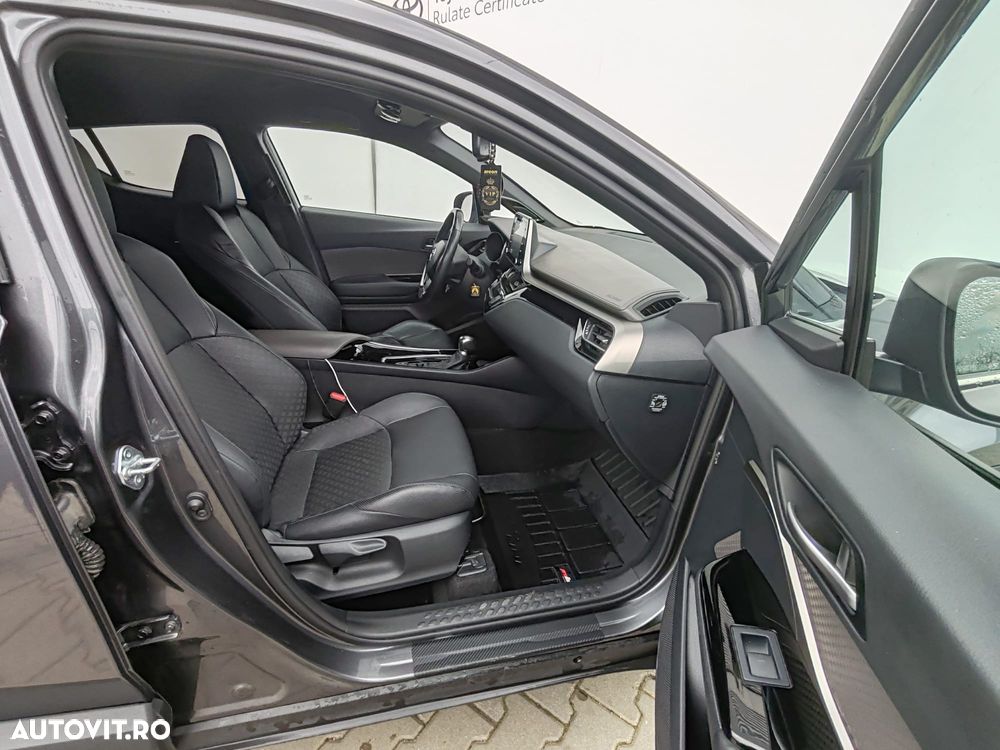 Toyota C-HR 1.8 HSD 4x2 CVT C-lassy LED - 11