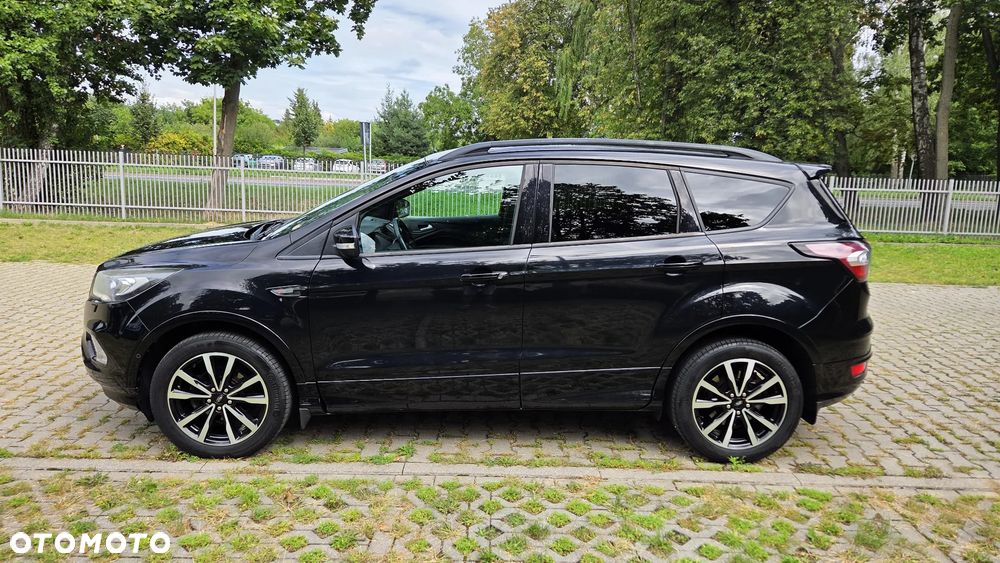 Ford Kuga 1.5 EcoBoost 2x4 ST-Line - 2