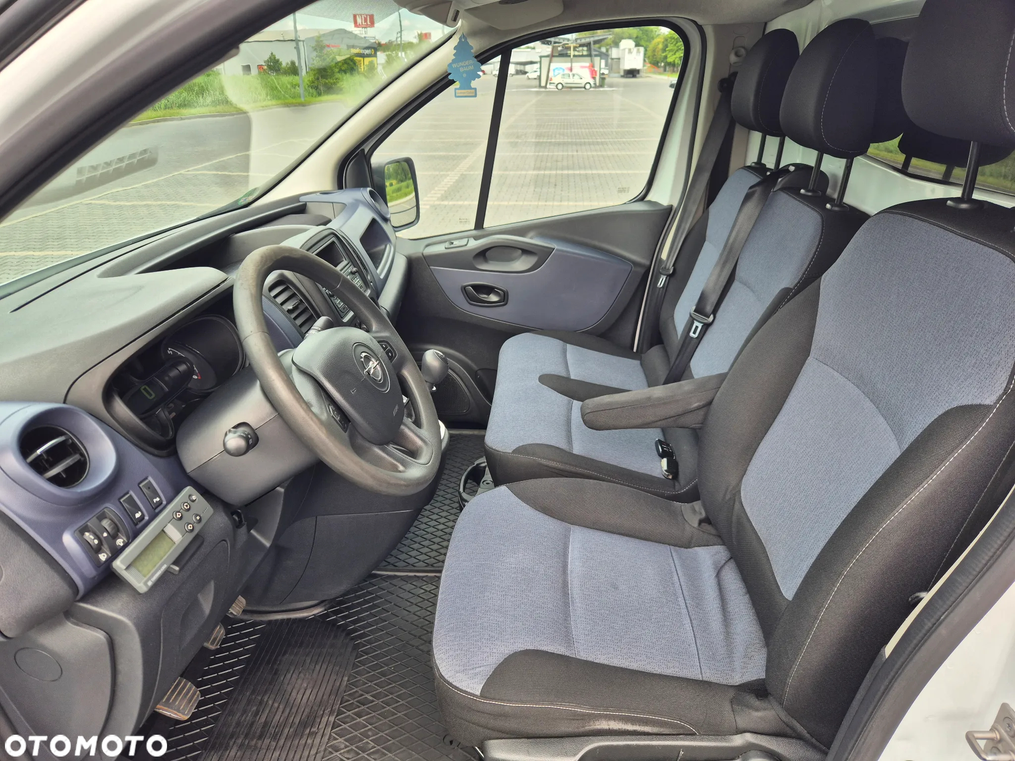 Opel Vivaro - 12