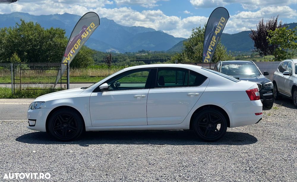 Skoda Octavia 1.6 TDI DPF Ambition - 10