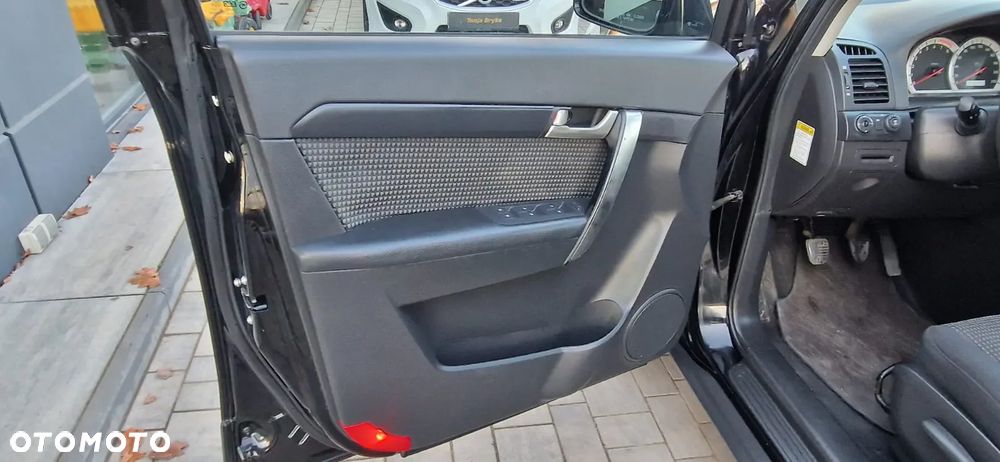 Chevrolet Captiva 2.4 2WD 7 Sitzer LS Family Edition - 26