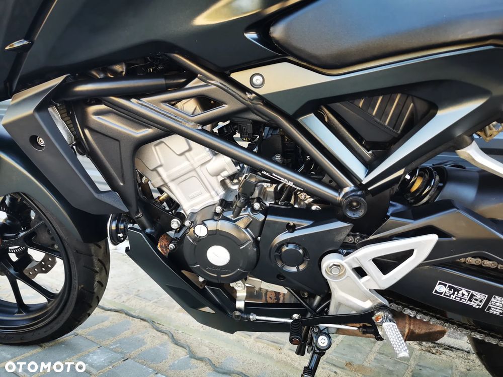 Honda CB - 10