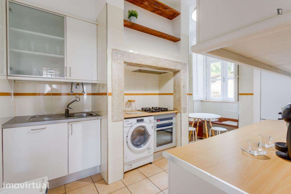 Apartamento com 2 quartos - localizado em Sé Lisbon - Grande imagem: 2/23