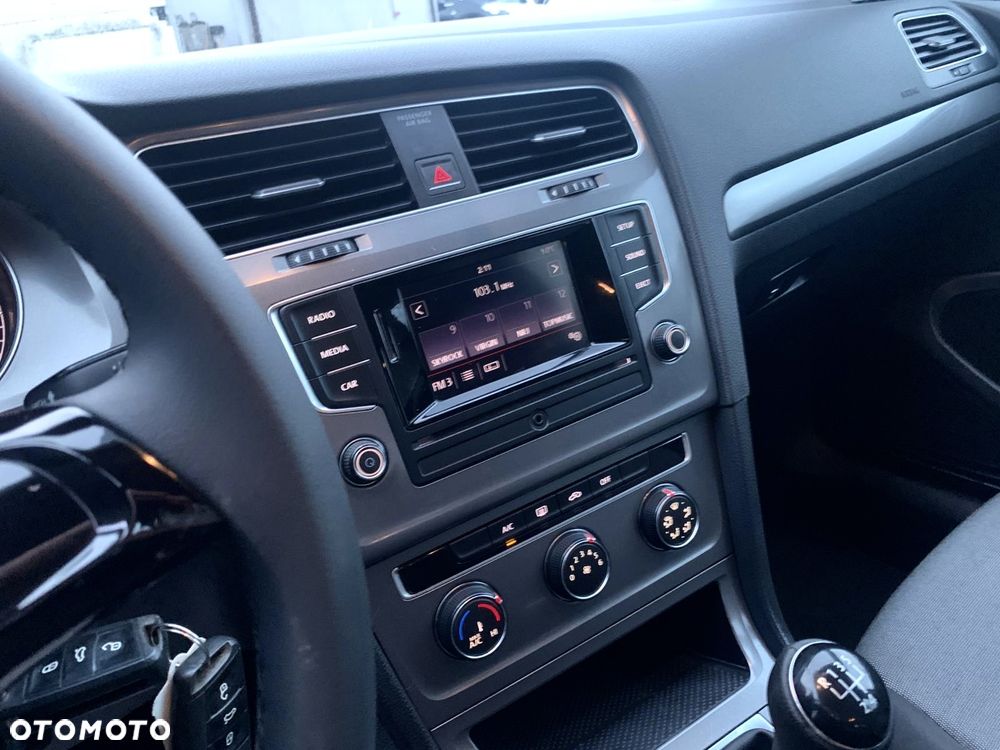 Volkswagen Golf 1.2 TSI BMT Trendline - 22