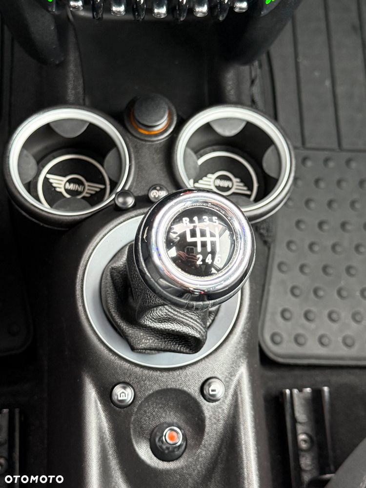 MINI Cooper Standard - 22