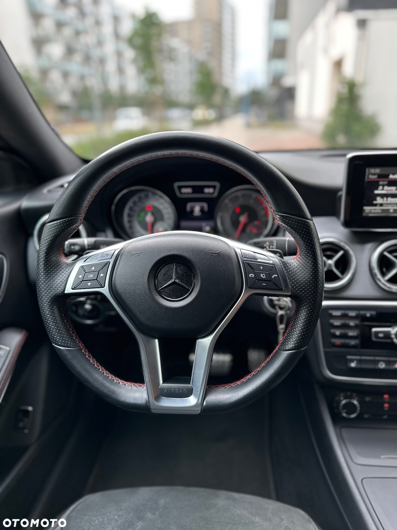 Mercedes-Benz CLA - 13