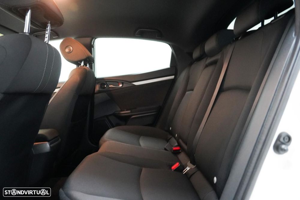 Honda Civic 1.0 i-VTEC Comfort - 8