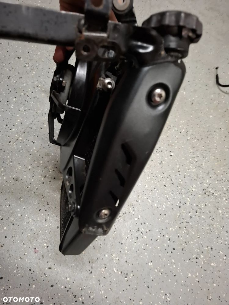 Triumph Street Triple 765 chłodnica wiatrak wentylator - 4