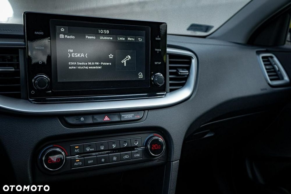 Kia XCeed - 35