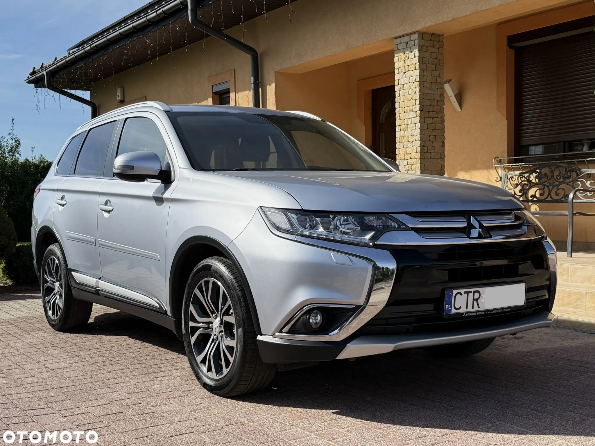 Mitsubishi Outlander 2.0 Intense 4WD CVT - 3