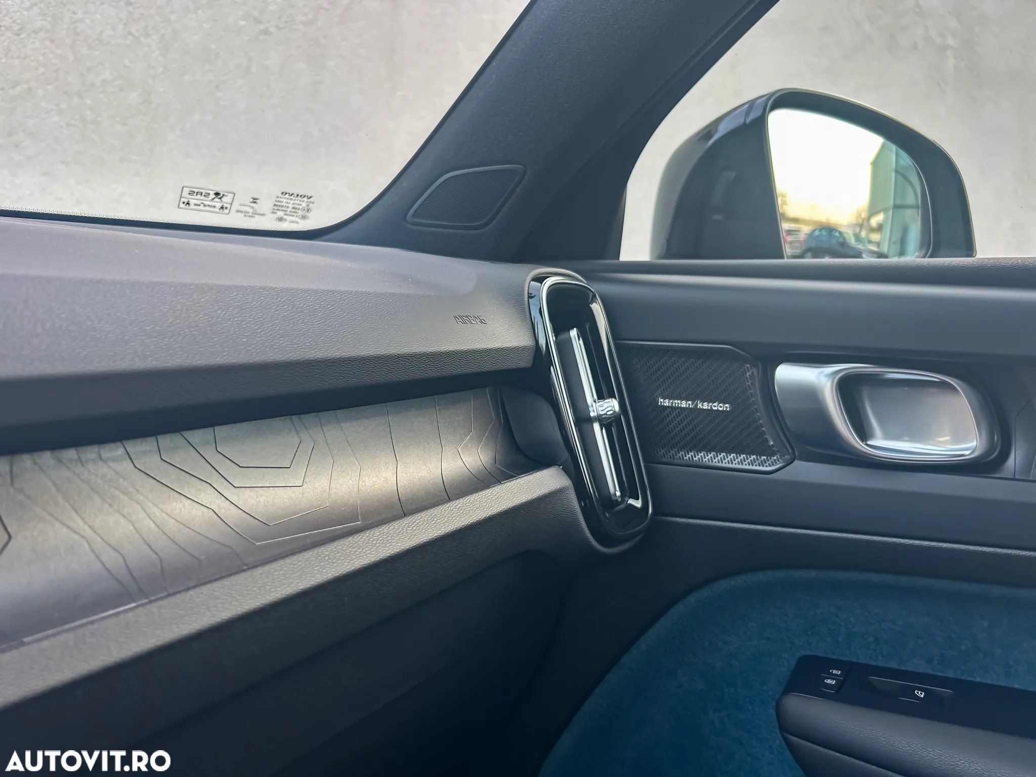 Volvo XC 40 Recharge Single Motor Extended Range RWD Ultimate - 33