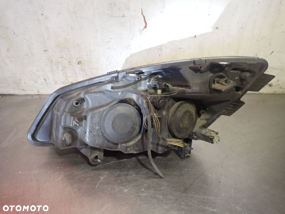LAMPA PRAWA PRZEDNIA RENAULT SCENIC II - 3