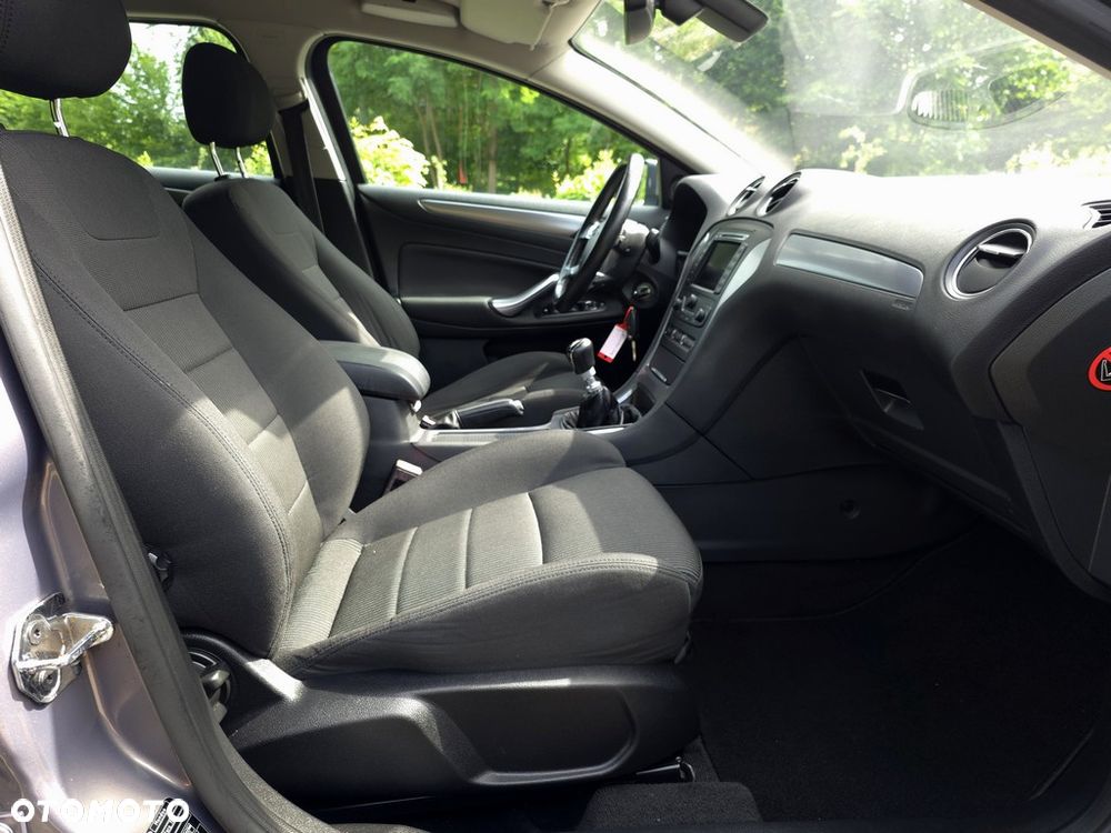 Ford Mondeo 2.0 TDCi Titanium - 16