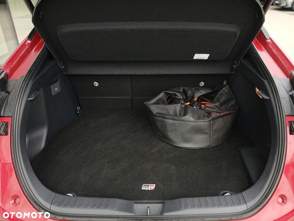Toyota C-HR 2.0 PHEV Dynamic Force GR Sport - 38