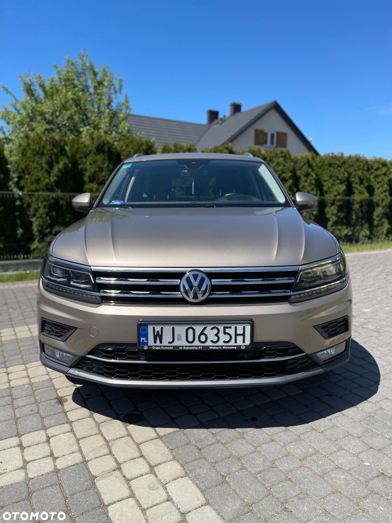 Volkswagen Tiguan - 1