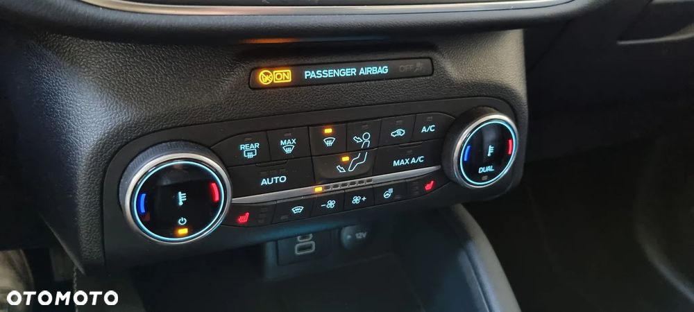 Ford Kuga 2.5P PHEV FWD Vignale - 29