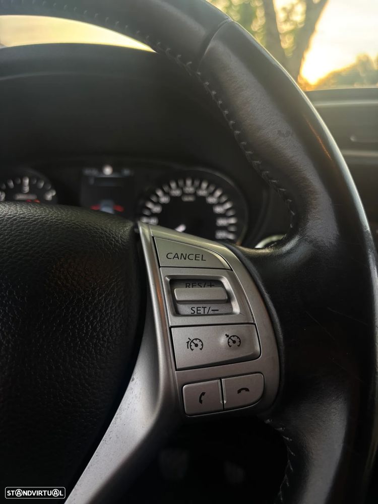 Nissan Qashqai 1.5 dCi N-Connecta 18 RS - 25