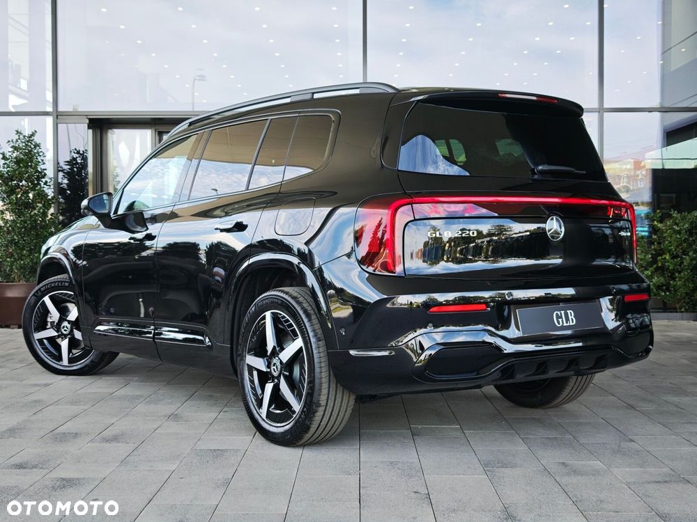 Mercedes-Benz GLB - 5
