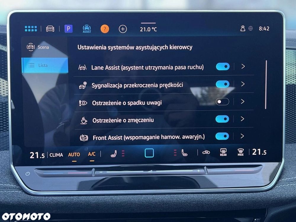 Volkswagen Passat 1.5 TSI ACT mHEV Trend DSG - 22