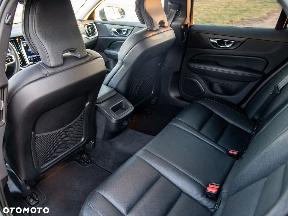 Volvo V60 Cross Country B4 D AWD - 15