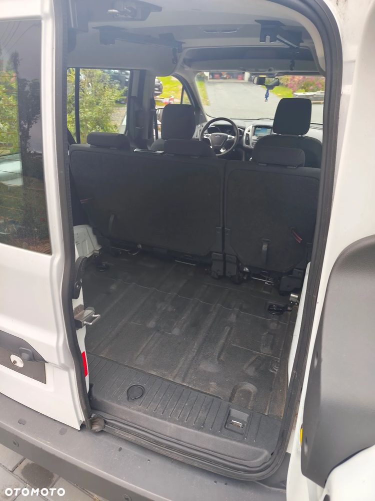 Ford Transit Connect - 8