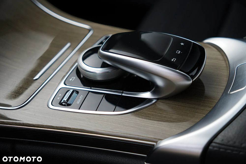 Mercedes-Benz Klasa C 180 Kompressor Automatik BlueEFFICIENCY - 17