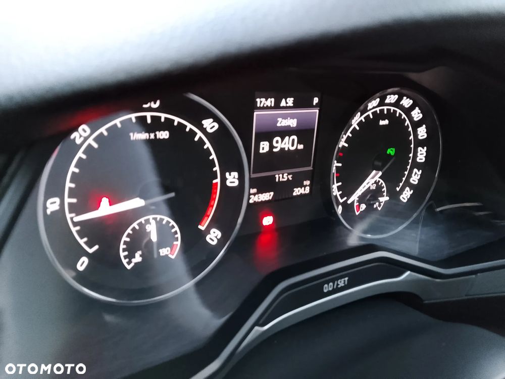 Skoda Superb 1.6 TDI Ambition DSG - 10