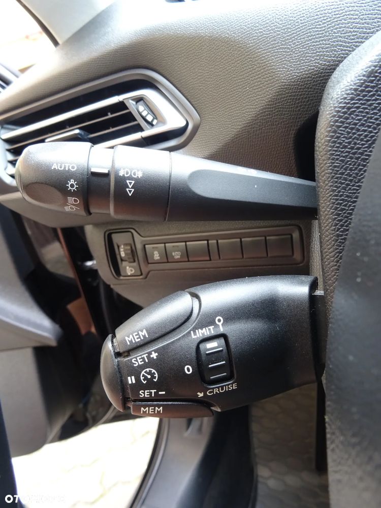Peugeot 308 BlueHDi 120 Stop & Start Business-Line - 14