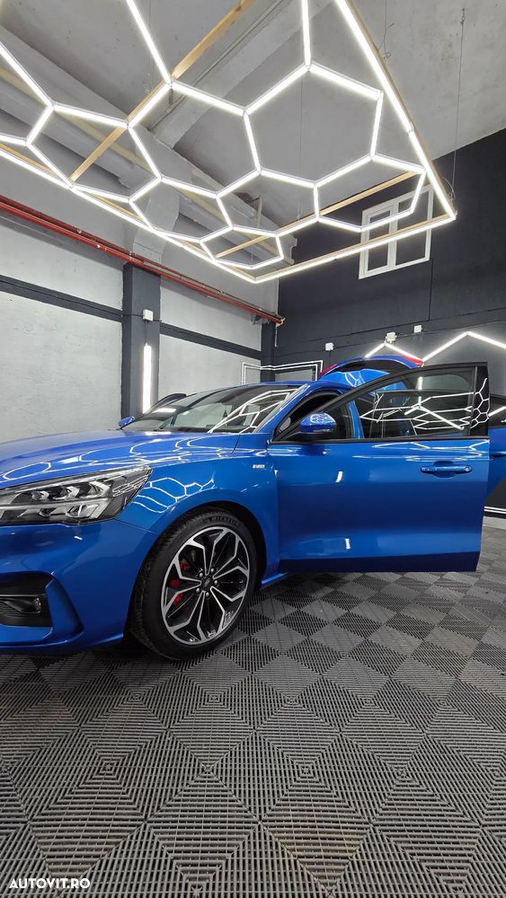 Ford Focus 1.5 EcoBoost ST-Line - 30