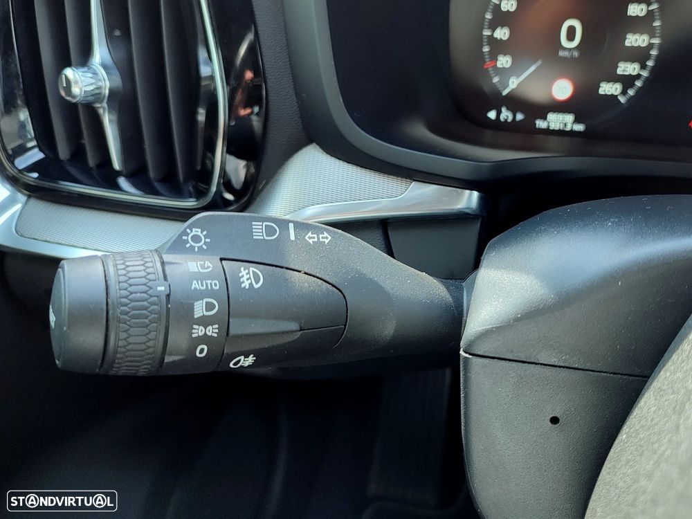 Volvo V60 2.0 T8 AWD TE R-Design - 26