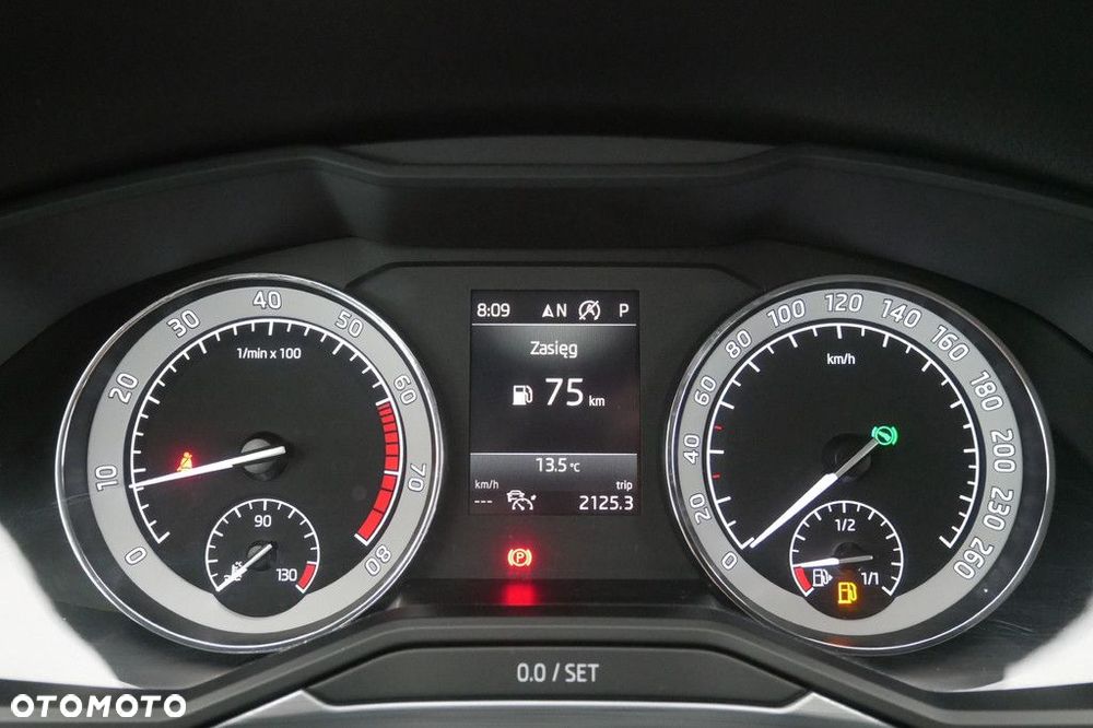 Skoda Superb 2.0 TSI Ambition DSG - 9