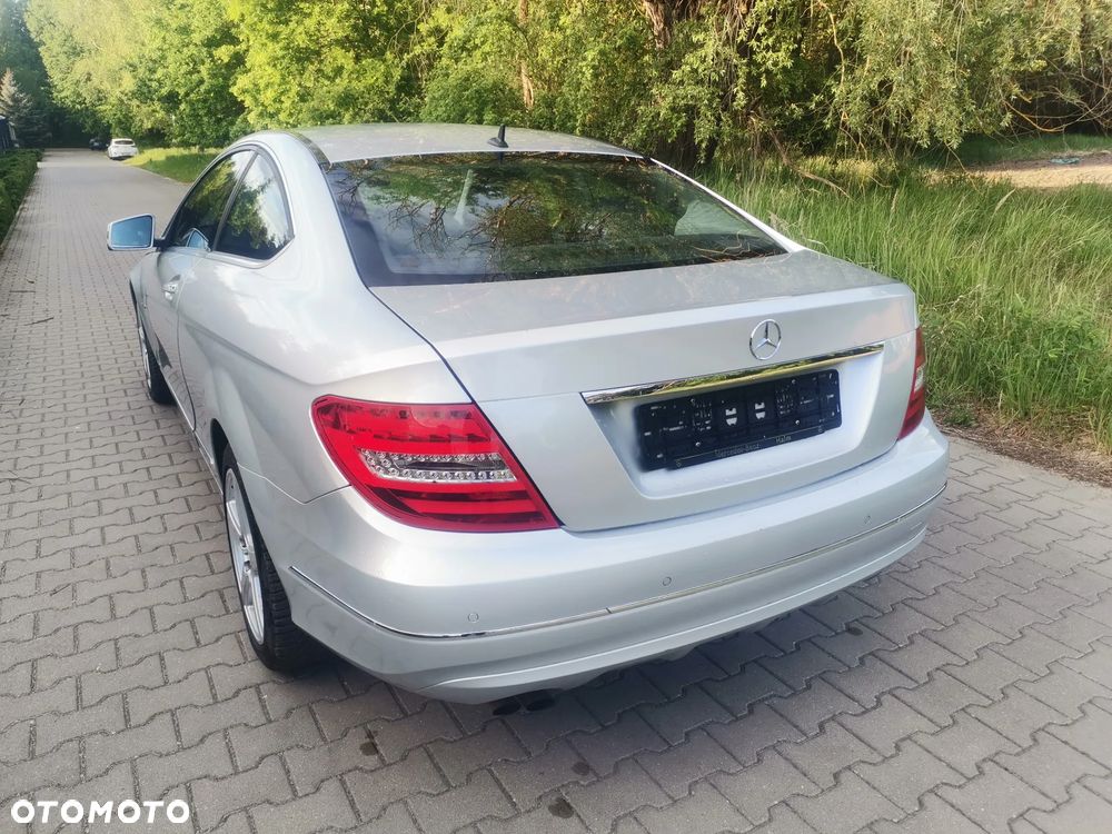 Mercedes-Benz Klasa C 180 7G-TRONIC - 9