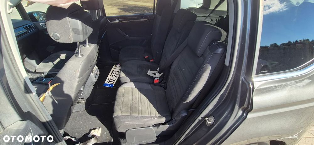 Volkswagen Touran 2.0 TDI BMT Comfortline DSG - 23